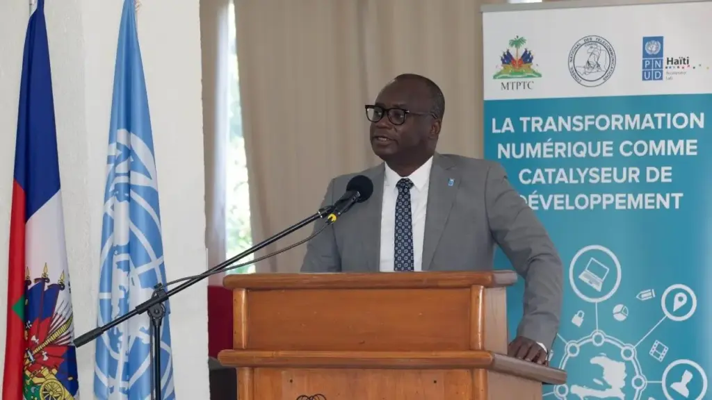 La Transformation Numérique d'Haïti : Opportunités dans la Fintech, les Télécoms et le E-Commerce 1 La Transformation Numérique d'Haïti