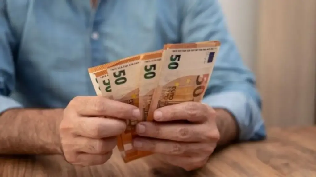 Argent En Danger ! Expert Financier : De Plus En Plus De Personnes Comprennent Ce Qui Se Passe 1 Argent En Danger ! Expert Financier