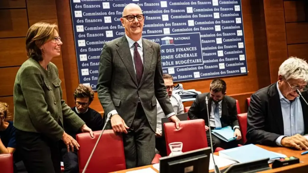Retraites et aides sociales gelées en 2026 : Les plus fragiles appelés à contribuer à l’effort budgétaire 1 Retraites et aides sociales gelées en 2026